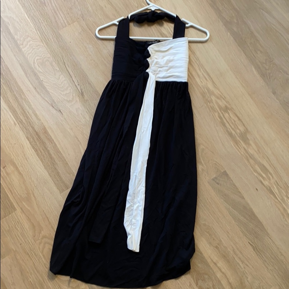 Stretchy jersey NWT black and white dress